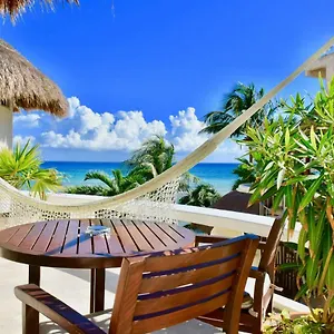 Playa Palms Hotell